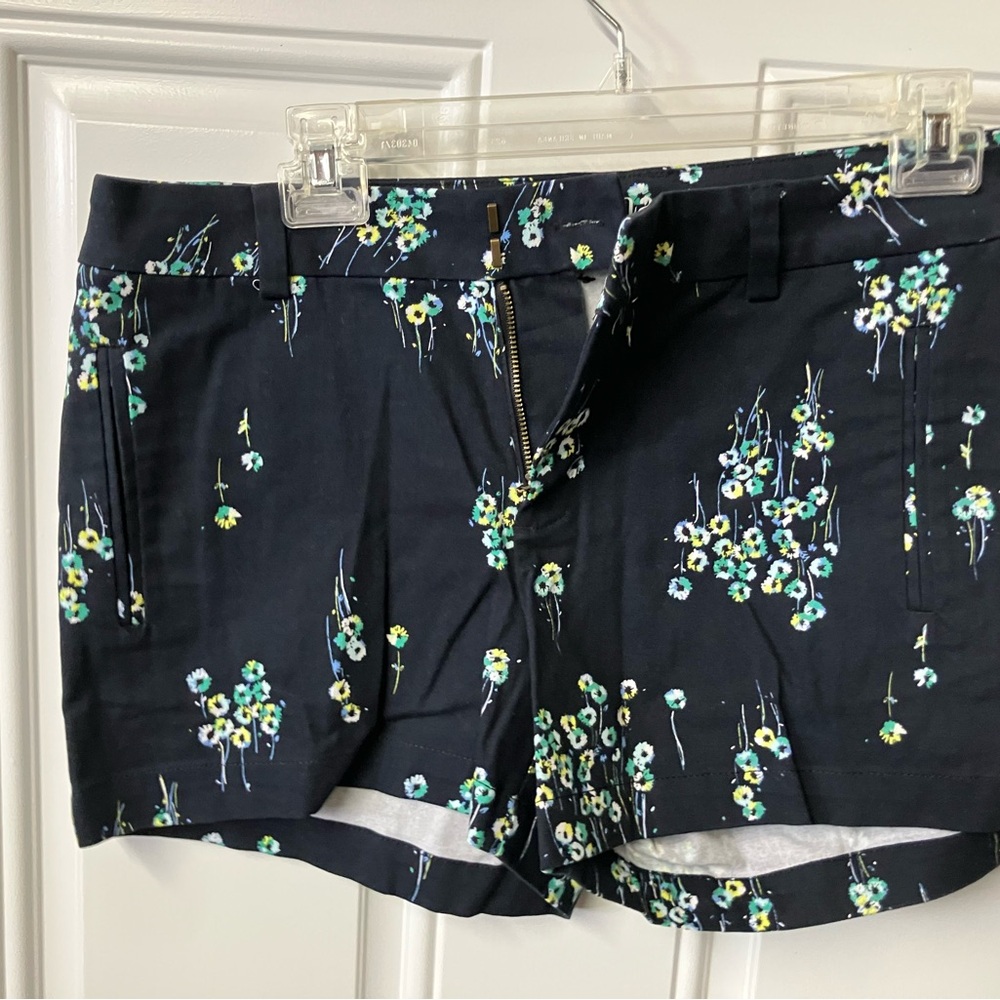 a.n.a Black Floral Women's Shorts